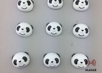 Chine La fréquence adaptée aux besoins du client par étiquette dure de la forme EAS de panda appliquent aux enfants l'habillement fournisseur